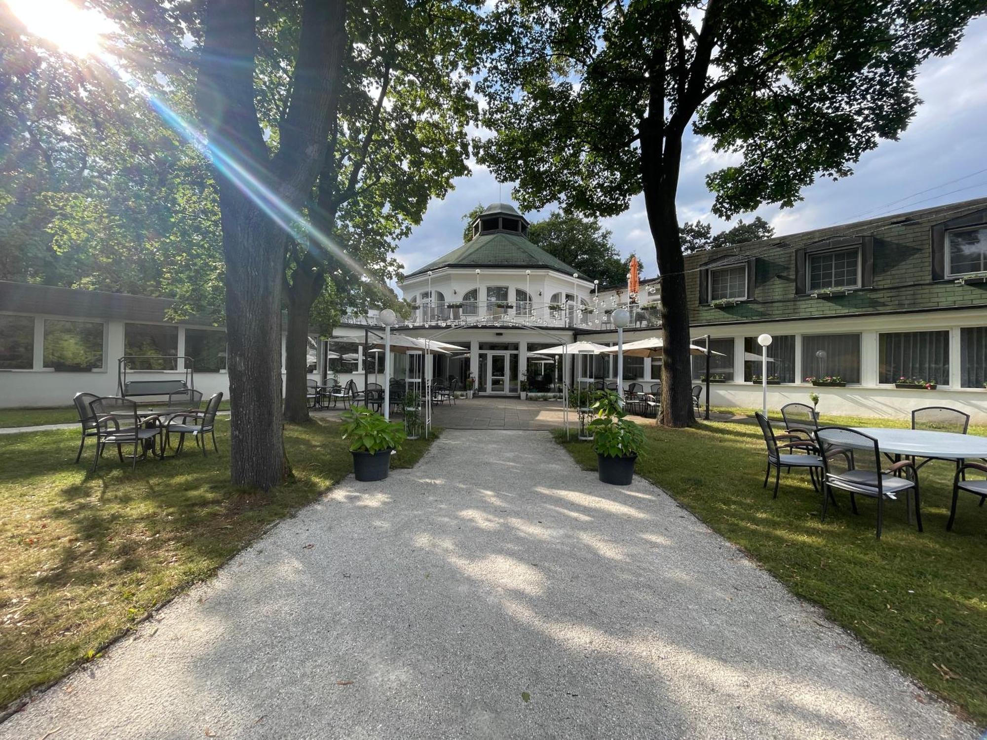 Hotel Ostrov Nymburk Εξωτερικό φωτογραφία