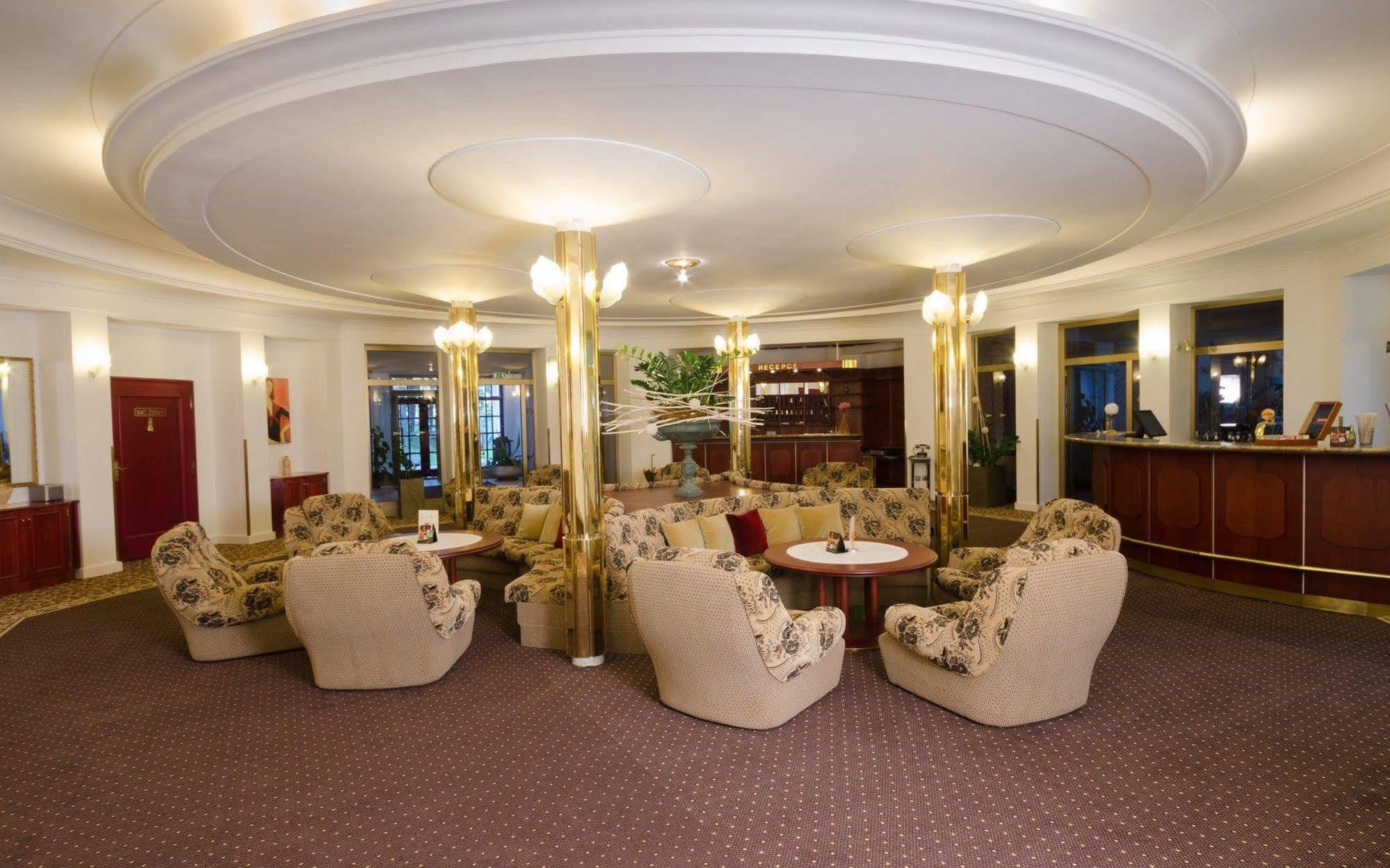 Hotel Ostrov Nymburk Εξωτερικό φωτογραφία