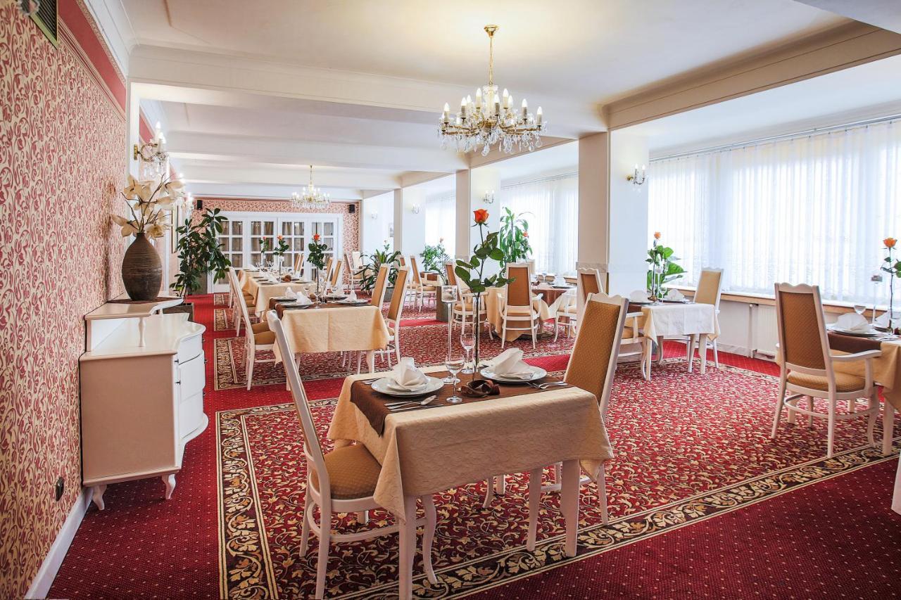 Hotel Ostrov Nymburk Εξωτερικό φωτογραφία