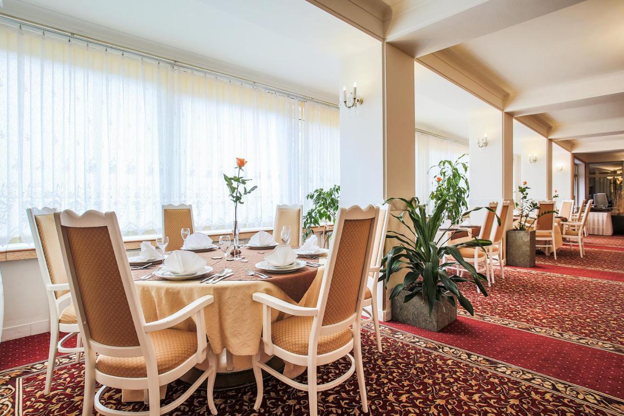 Hotel Ostrov Nymburk Εξωτερικό φωτογραφία