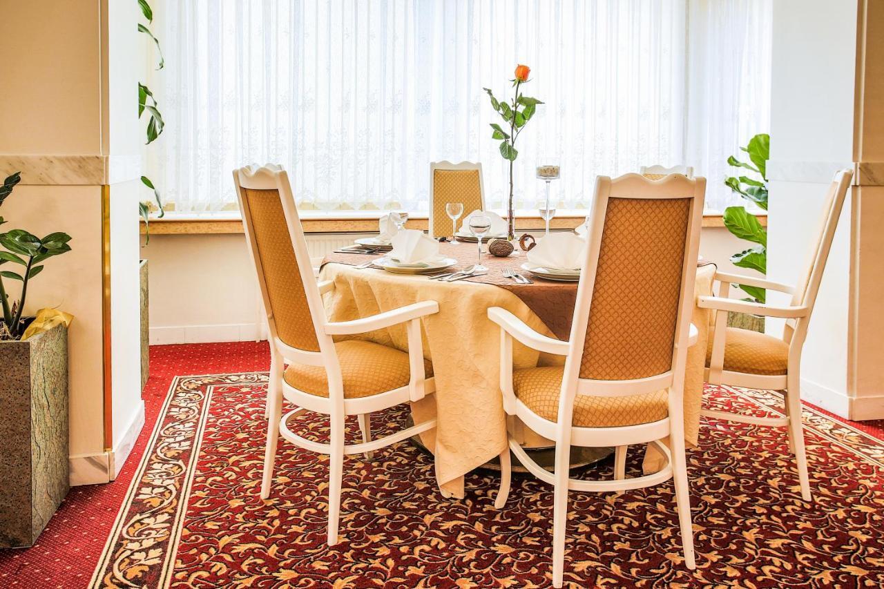 Hotel Ostrov Nymburk Εξωτερικό φωτογραφία